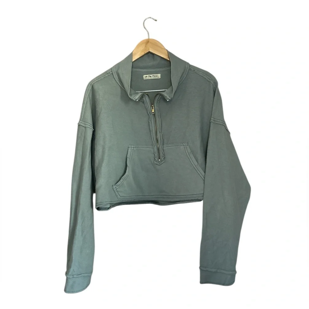 We the Free Cropped Half Zip Sweatshirt Frayed Trim Seams Cotton Size M